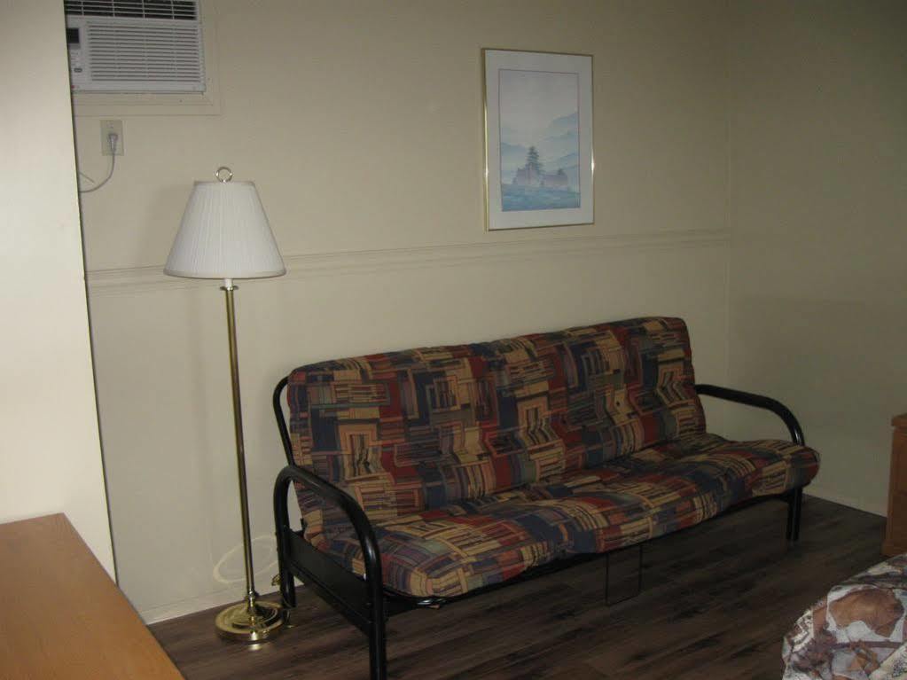 Motel De La Pointe Aux Bouleaux 拜圣卡特琳 外观 照片