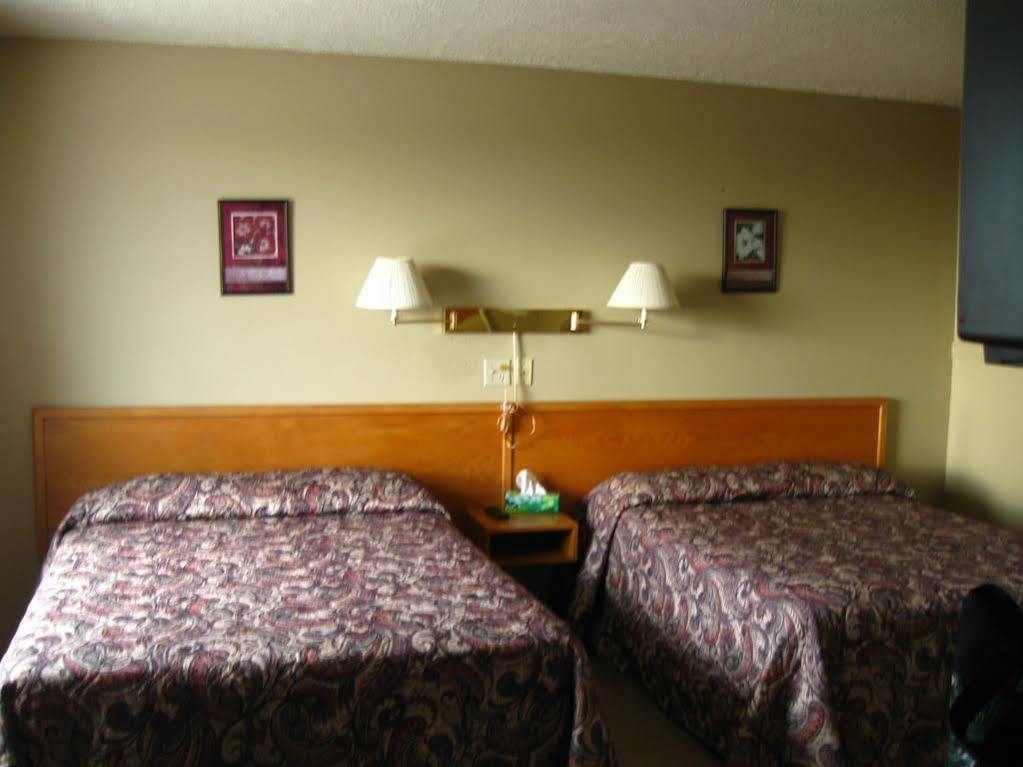 Motel De La Pointe Aux Bouleaux 拜圣卡特琳 外观 照片